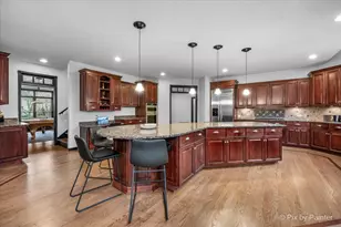 3041 Majestic Oaks Ln, Saint Charles, IL 60174 - Photo 10