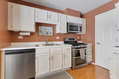 1600 Brittany Court #C2, Wheeling, IL 60090 - Photo 8