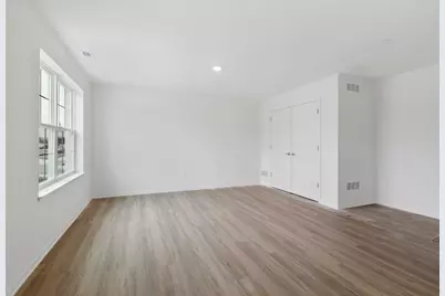 [Address not provided], Naperville, IL 60564 - Photo 8