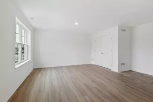 [Address not provided], Naperville, IL 60564 - Photo 8