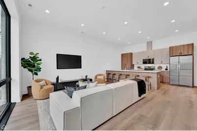 1615 W 13th Street #200, Chicago, IL 60608 - Photo 2