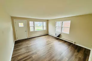 1009 Victoria St, Antioch, IL 60002 - Photo 2