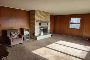 9225 N 2nd St, Machesney Park, IL 61115 - Photo 6