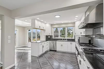 8853 W 97th Place, Palos Hills, IL 60465 - Photo 10