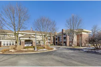 605 Barrington Avenue #140, East Dundee, IL 60118 - Photo 2