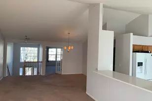 876 Stuarts Dr, Saint Charles, IL 60174 - Photo 2