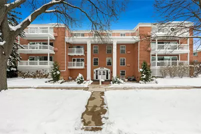 81 S 6th Avenue #202, La Grange, IL 60525 - Photo 1