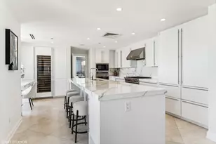 11 E Walton St, Chicago, IL 60611 - Photo 12