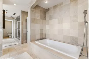 11 E Walton St, Chicago, IL 60611 - Photo 28