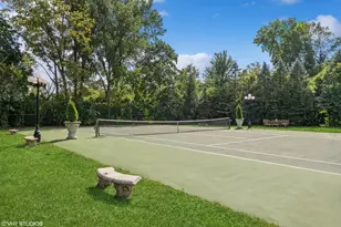 275 Sussex Ln, Lake Forest, IL 60045 - Photo 14