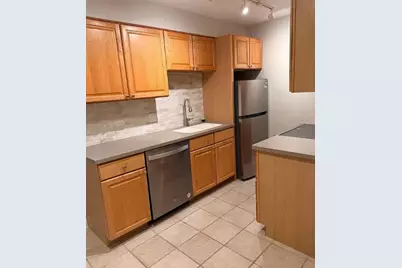 2066 Saint Johns Avenue #304, Highland Park, IL 60035 - Photo 6