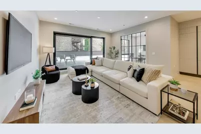 613 N Ogden Avenue #2E, Chicago, IL 60642 - Photo 2