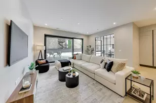 613 N Ogden Ave, Chicago, IL 60642 - Photo 2