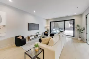 613 N Ogden Ave, Chicago, IL 60642 - Photo 4