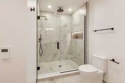 613 N Ogden Avenue #2E, Chicago, IL 60642 - Photo 16