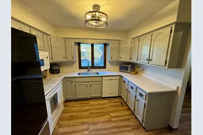 5180 E McArdle Road, Coal City, IL 60416 - Photo 4