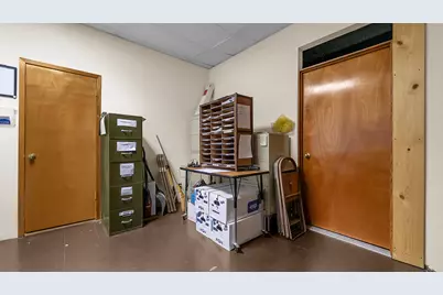 13257 S Baltimore Avenue, Chicago, IL 60633 - Photo 18