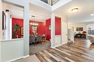 658 N Silver Leaf Ln, Round Lake, IL 60073 - Photo 2