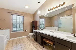 658 N Silver Leaf Ln, Round Lake, IL 60073 - Photo 16