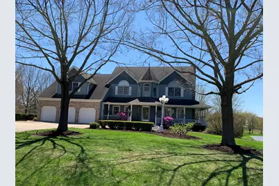 7N610 Cloverfield Circle, Saint Charles, IL 60175 - Photo 2