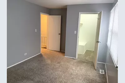 1387 S Glen Circle #B, Aurora, IL 60506 - Photo 8