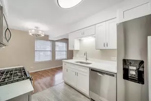 15 Tanwood Ct, Vernon Hills, IL 60061 - Photo 8