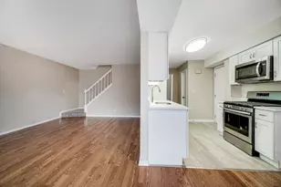 15 Tanwood Ct, Vernon Hills, IL 60061 - Photo 6