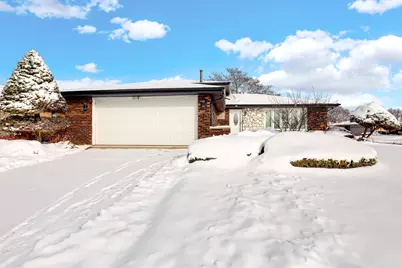 8424 Currant Avenue, Tinley Park, IL 60487 - Photo 2