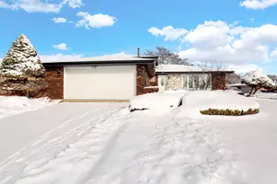 8424 Currant Ave, Tinley Park, IL 60487 - Photo 2