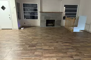 554 Fremont St, Woodstock, IL 60098 - Photo 8