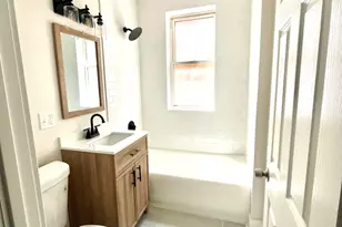 1154 N Lawndale Ave, Chicago, IL 60651 - Photo 10