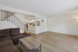 625 Breakers Point, Schaumburg, IL 60194 - Photo 4