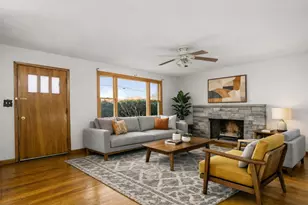 904 W Kirby Ave, Champaign, IL 61821 - Photo 6