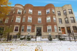 4423 S Prairie Ave, Chicago, IL 60653 - Photo 1