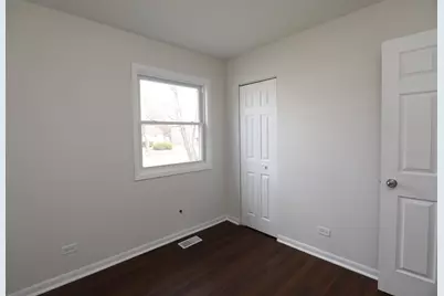 17306 Peach Grove Lane, Hazel Crest, IL 60429 - Photo 4