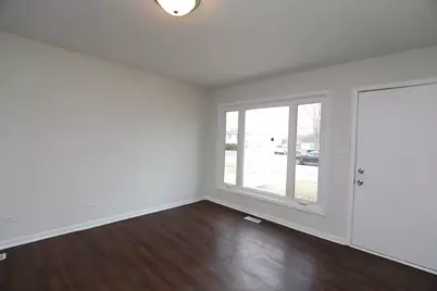 17306 Peach Grove Lane, Hazel Crest, IL 60429 - Photo 6