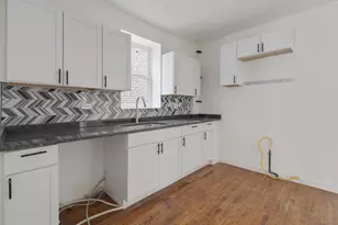 10437 S Eberhart Ave, Chicago, IL 60628 - Photo 10