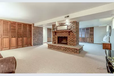 1622 E Greenwood Drive, Mount Prospect, IL 60056 - Photo 22