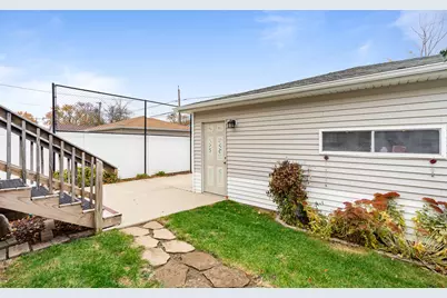 11305 S Central Park Avenue, Chicago, IL 60655 - Photo 34