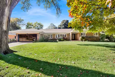 6444 N Knox Avenue, Lincolnwood, IL 60712 - Photo 1