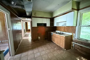 8324 S Kingston Ave, Chicago, IL 60617 - Photo 4