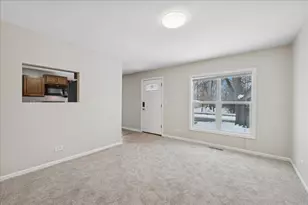 1502 Round Lake Dr, Round Lake Beach, IL 60073 - Photo 2