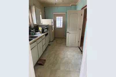 916 W Front Street, Bloomington, IL 61701 - Photo 8