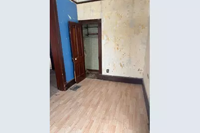 916 W Front Street, Bloomington, IL 61701 - Photo 4