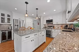 2575 River Woods Dr, Naperville, IL 60565 - Photo 14