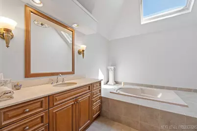 2575 River Woods Drive, Naperville, IL 60565 - Photo 18