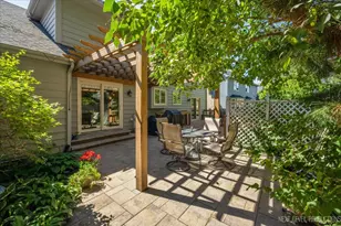 2575 River Woods Dr, Naperville, IL 60565 - Photo 28