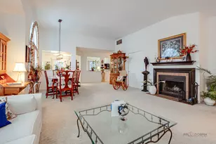 686 Grosse Pointe Cir, Vernon Hills, IL 60061 - Photo 4