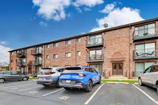 6820 W Raven St, Chicago, IL 60631 - Photo 4