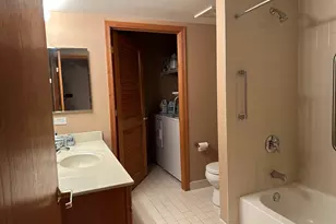 5105 W Madison St, Skokie, IL 60077 - Photo 8